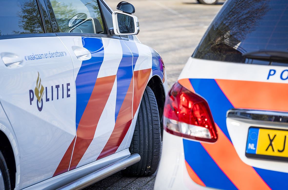 Integrale veiligheidscontrole bij bedrijfspanden aan de Slotskolk in Oosterend. ’Geen ondermijnende 